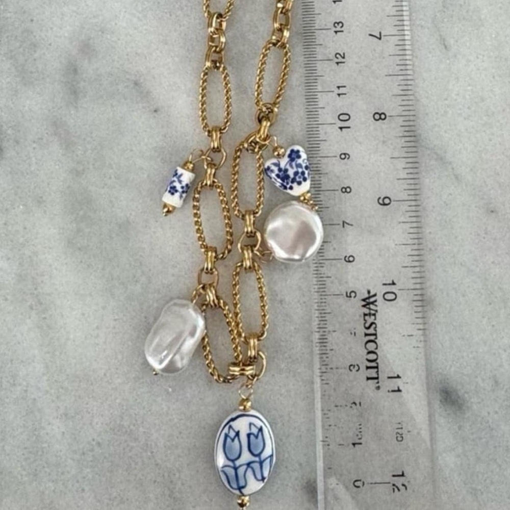 Gold Chain Pink Blue White Pendant Pearl Charm Necklace 

Brand New - Picture 2 of 6